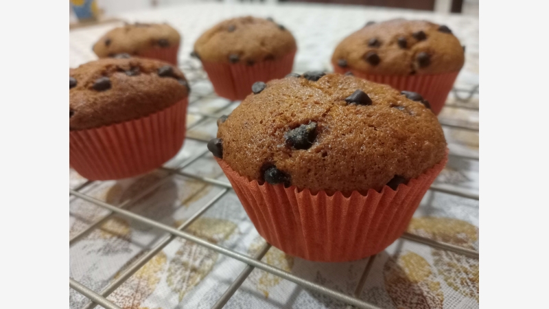 eggless banana chocochip cupcakes