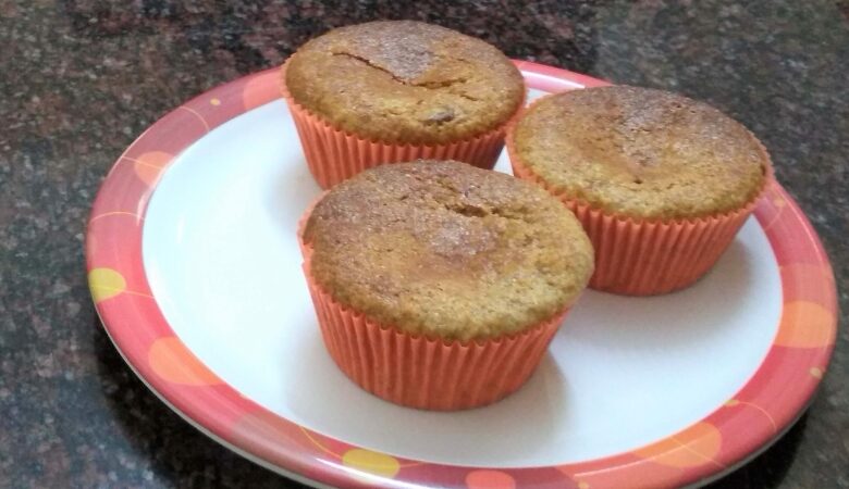 apple-oat-muffins | healthy fruit cupcakes