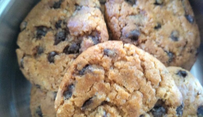 jowar-choco-chip-cookies | eggless millet cookies