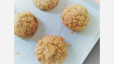 buttery cornflake biscuits