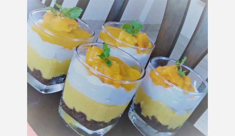 mango cheesecake parfait