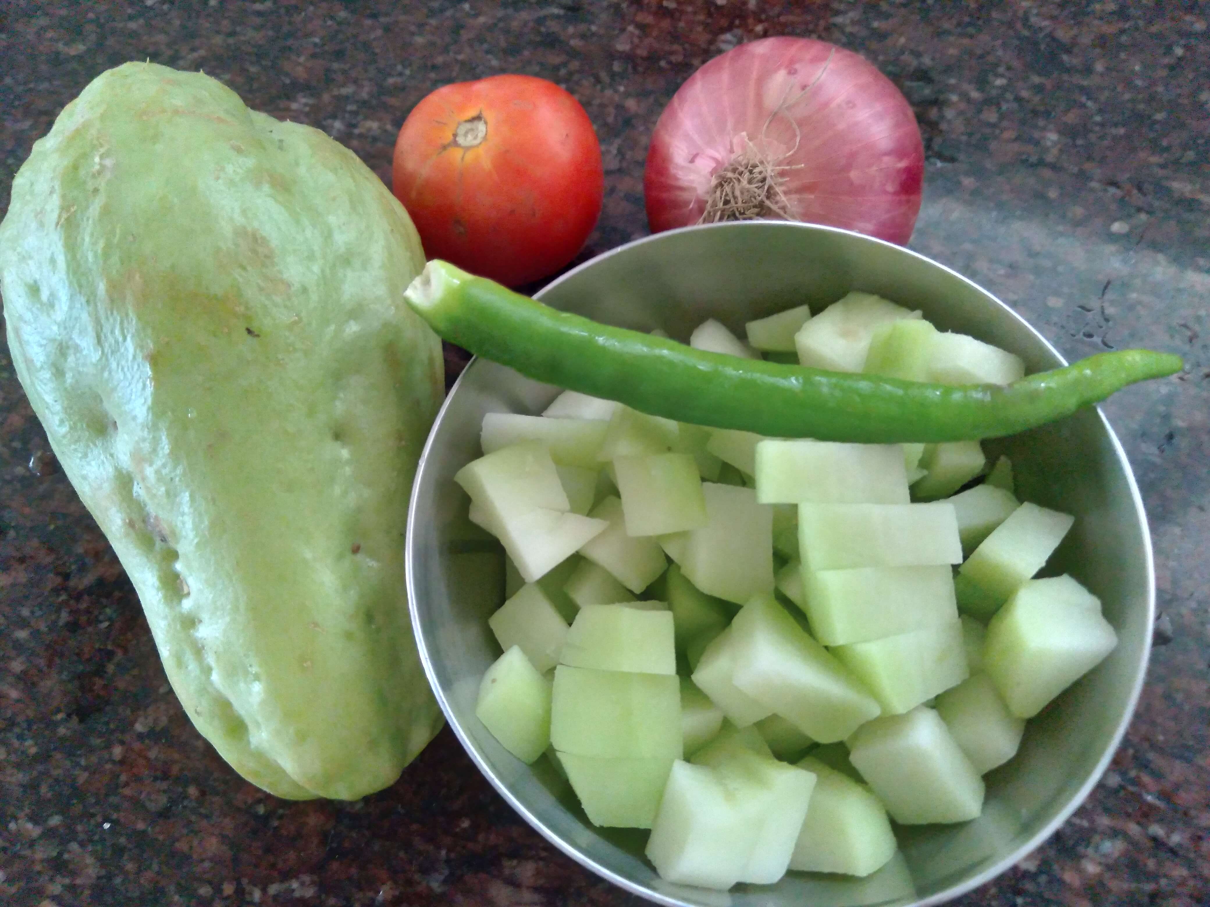 chow chow masala curry | chayote curry in pressure cooker