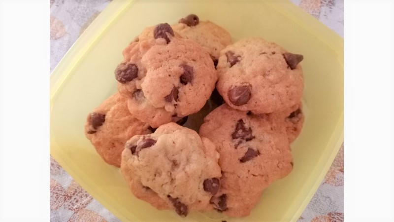 chocolate chip cookies