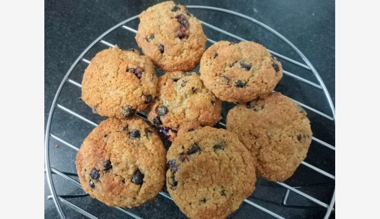 oatmeal almond cookies