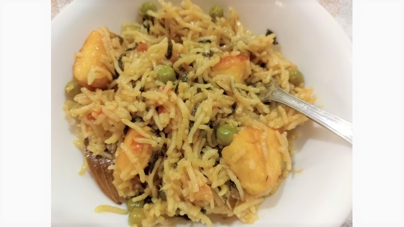 peas paneer fried rice w fenugreek